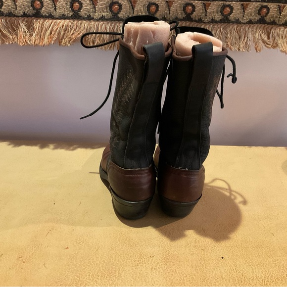 Beautiful Vintage Lace Up Kiltie Western Boots Size 7 - Picture 6 of 12